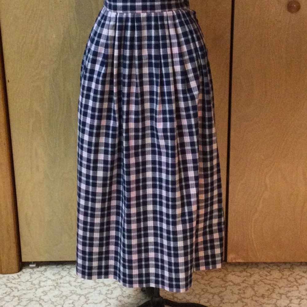 Talbots Petites Navy Plaid Skirt with Elastic Back Waist, Pleated Front, Size 4